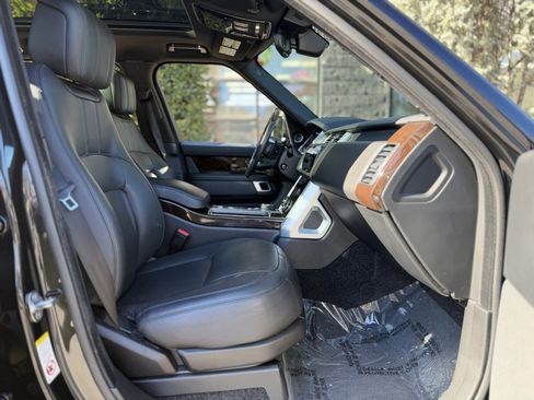 Used 2019 Land Rover Range Rover Supercharged image 32