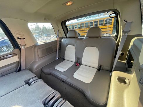 Used 2004 Ford Explorer Eddie Bauer image 12