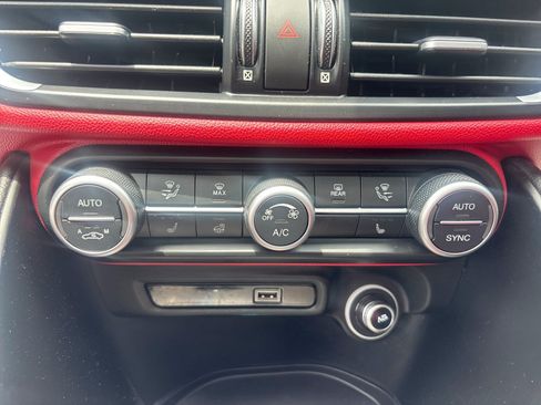 Used 2021 Alfa Romeo Giulia Ti AWD/4WD image 16