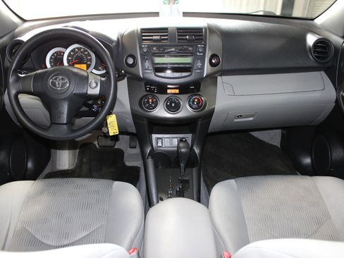 Used 2011 Toyota RAV4 2WD w/ Base L4 Extra Value Pkg image 12