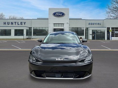 Used 2024 Kia EV6 Wind w/ Wind Technology Package AWD/4WD image 2
