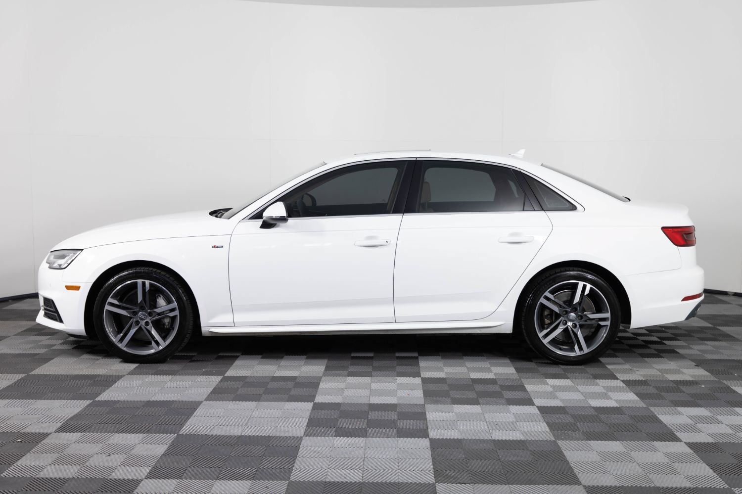 Used 2017 Audi A4 2.0T Premium Plus AWD/4WD image 3