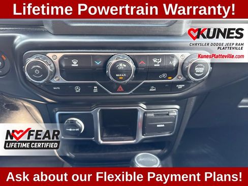 Used 2022 Jeep Gladiator Sport AWD/4WD image 25