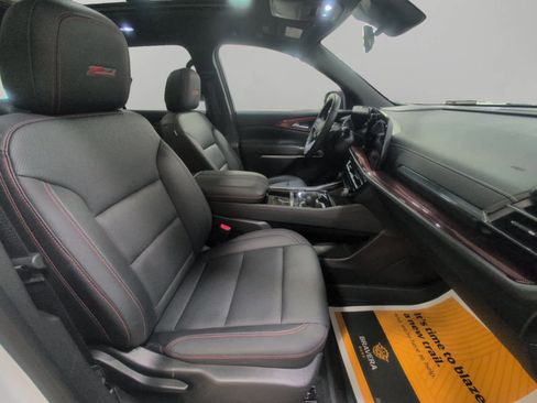 Used 2025 Chevrolet Traverse Z71 w/ Driver Confidence Package image 15