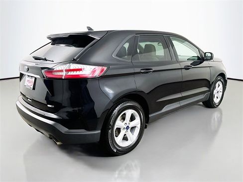Used 2020 Ford Edge SE image 15