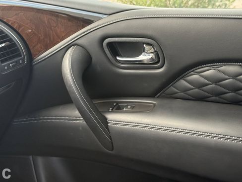 Used 2018 INFINITI QX80 4WD w/ Deluxe Technology Package image 21