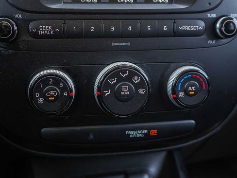 Used 2017 Kia Soul FWD image 22