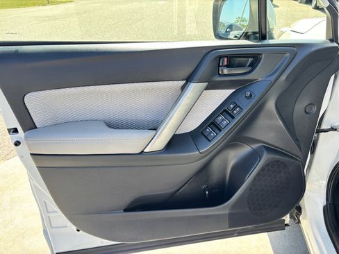 Used 2017 Subaru Forester 2.5i Premium w/ All-Weather Package image 20