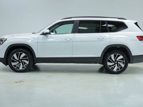 New 2026 Volkswagen Atlas SE FWD image 4