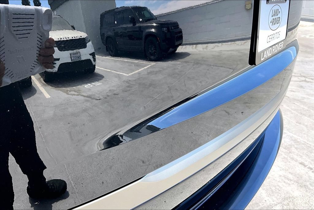 New 2026 Land Rover Range Rover SE AWD/4WD image 9