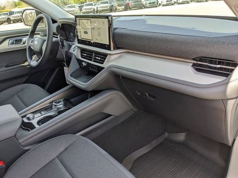 New 2026 Ford Explorer Active RWD image 13