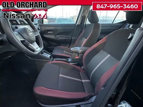 Used 2025 Nissan Versa SR image 9