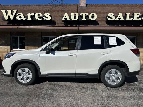 Used 2023 Subaru Forester AWD/4WD image 1