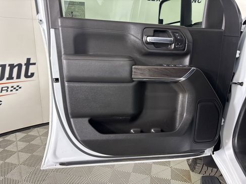 Used 2022 Chevrolet Silverado 3500 LTZ image 7