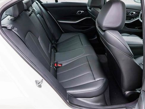 Certified 2025 BMW 330i xDrive Sedan w/ Convenience Package image 24