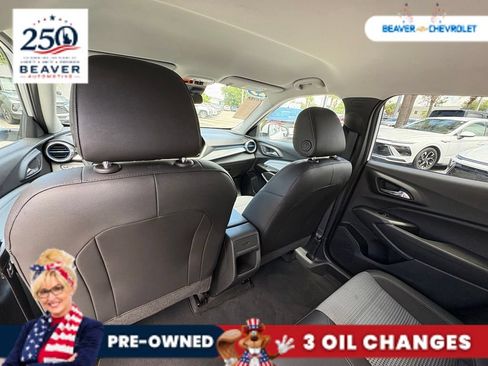 Used 2025 Chevrolet Trax LT FWD image 15