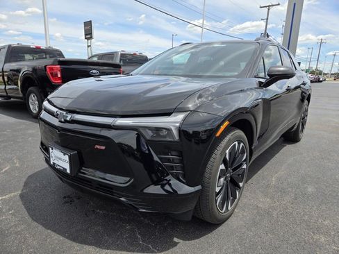 Used 2024 Chevrolet Blazer EV RS AWD/4WD image 3
