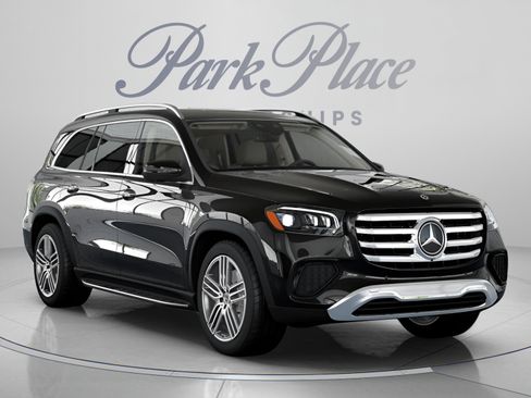 Used 2026 Mercedes-Benz GLS 450 4MATIC image 32