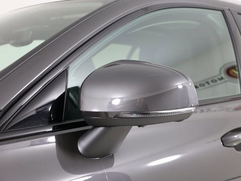 Used 2025 Volvo V60 B5 Cross Country Plus image 47