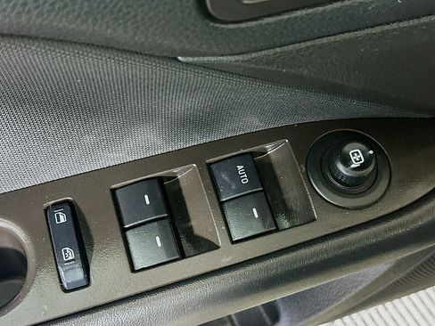 Used 2012 Ford Fusion SE image 17