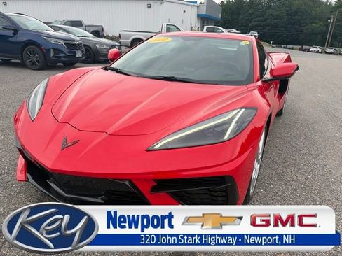 Used 2022 Chevrolet Corvette Stingray Coupe w/ 1LT RWD image 1