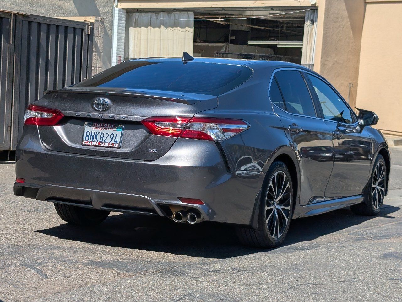 Used 2020 Toyota Camry SE FWD image 13