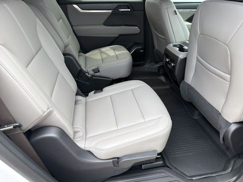 New 2026 GMC Acadia Elevation w/ Elevation Premium Package FWD image 16