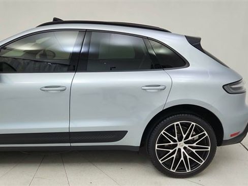 Used 2024 Porsche Macan w/ Premium Plus Package image 11