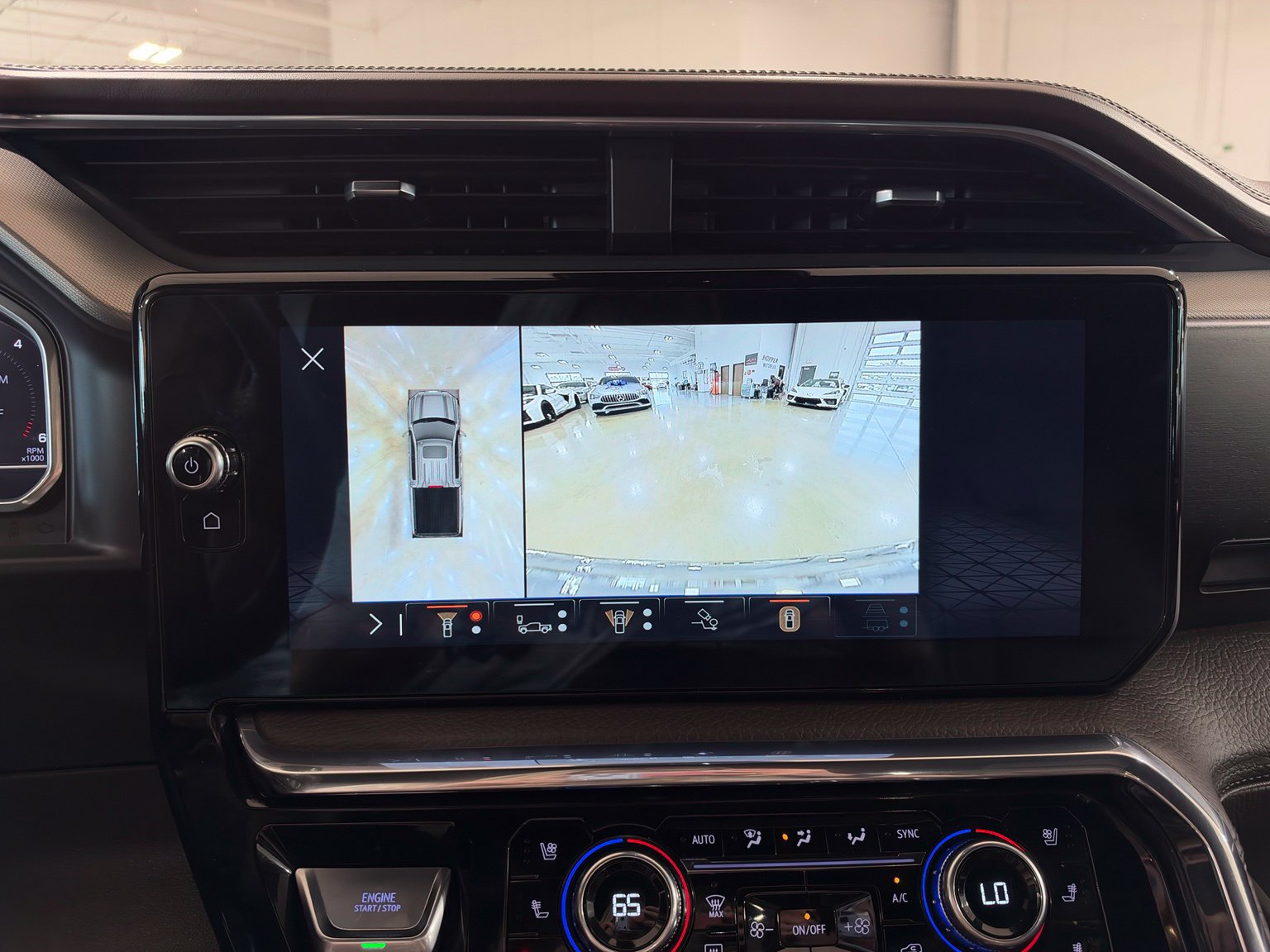 Used 2024 GMC Sierra 1500 Denali AWD/4WD image 27