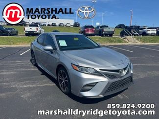 Used 2019 Toyota Camry SE video 1