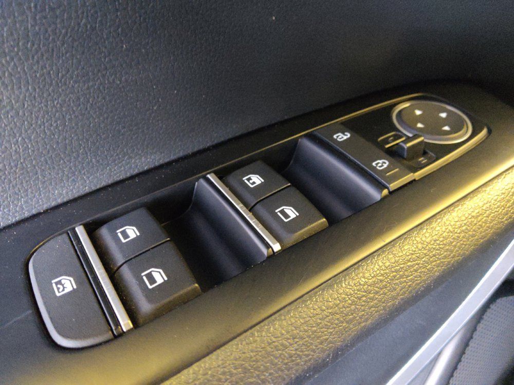Used 2023 Kia Soul LX w/ Option Group 015 FWD image 27