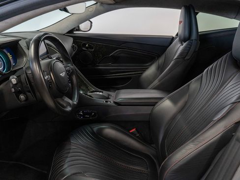 Used 2018 Aston Martin DB11 V12 RWD image 10