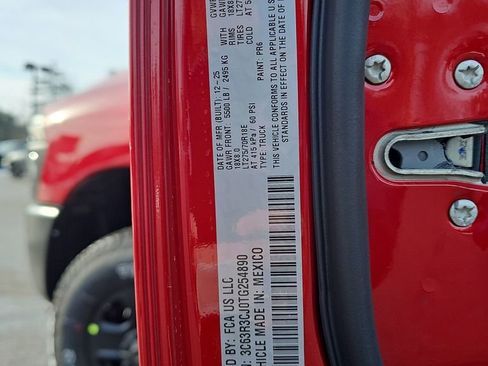 New 2026 RAM 3500 Tradesman AWD/4WD image 32