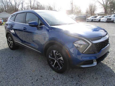 Used 2023 Kia Sportage EX image 7