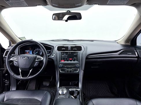 Used 2018 Ford Fusion SE w/ Equipment Group 201A image 26