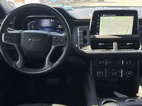 Used 2022 Chevrolet Suburban RST w/ Luxury Package AWD/4WD image 4