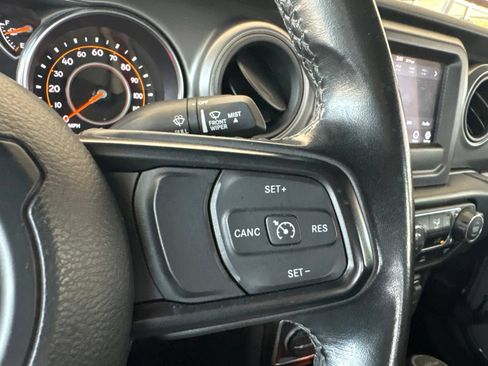 Used 2022 Jeep Gladiator Sport AWD/4WD image 27