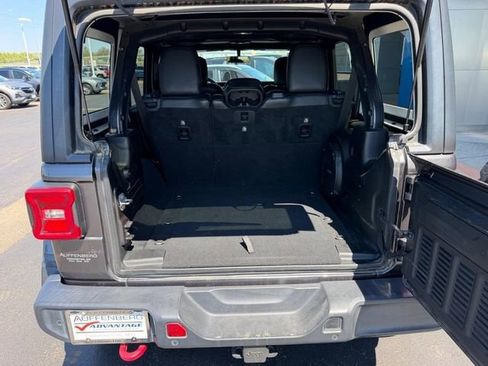 Used 2018 Jeep Wrangler Unlimited Rubicon w/ Dual Top Group AWD/4WD image 7