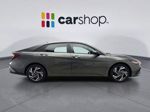 Used 2025 Hyundai Elantra Sport FWD image 6