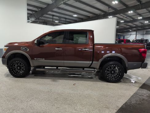 Used 2017 Nissan Titan Platinum Reserve image 5