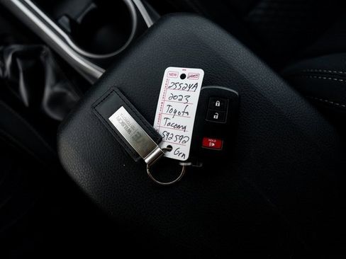 Used 2023 Toyota Tacoma w/ Trail Edition image 24