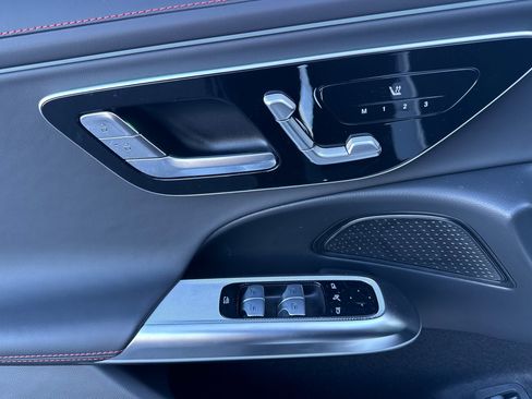 New 2026 Mercedes-Benz E 53 AMG e 4MATIC Sedan image 11