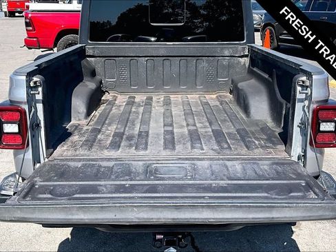Used 2020 Jeep Gladiator Overland AWD/4WD image 16