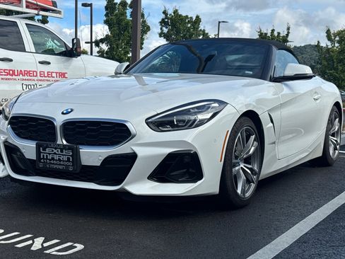Used 2025 BMW Z4 sDrive30i RWD image 1