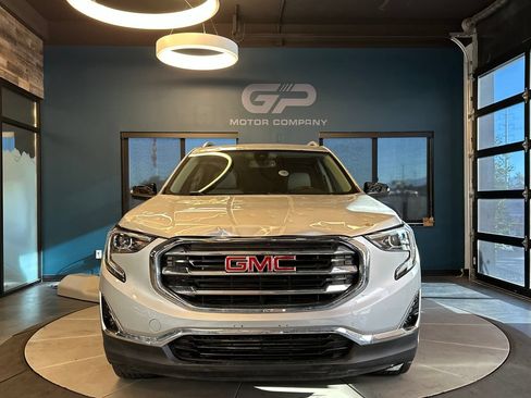 Used 2021 GMC Terrain SLT w/ Infotainment Package II AWD/4WD image 8
