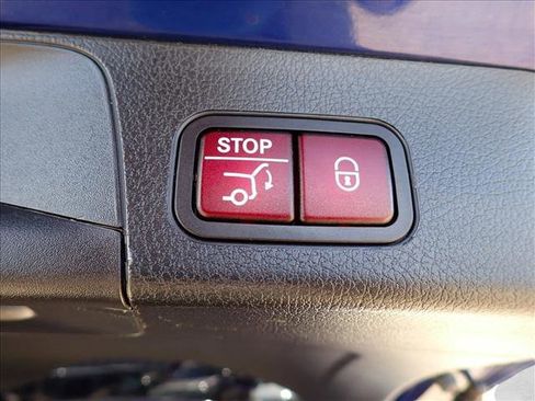 Used 2020 Mercedes-Benz GLB 250 4MATIC image 7