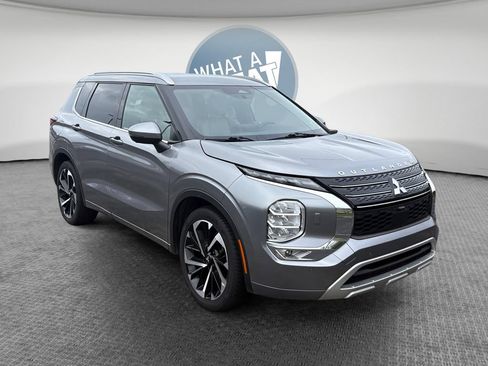 Used 2022 Mitsubishi Outlander SEL AWD/4WD image 1