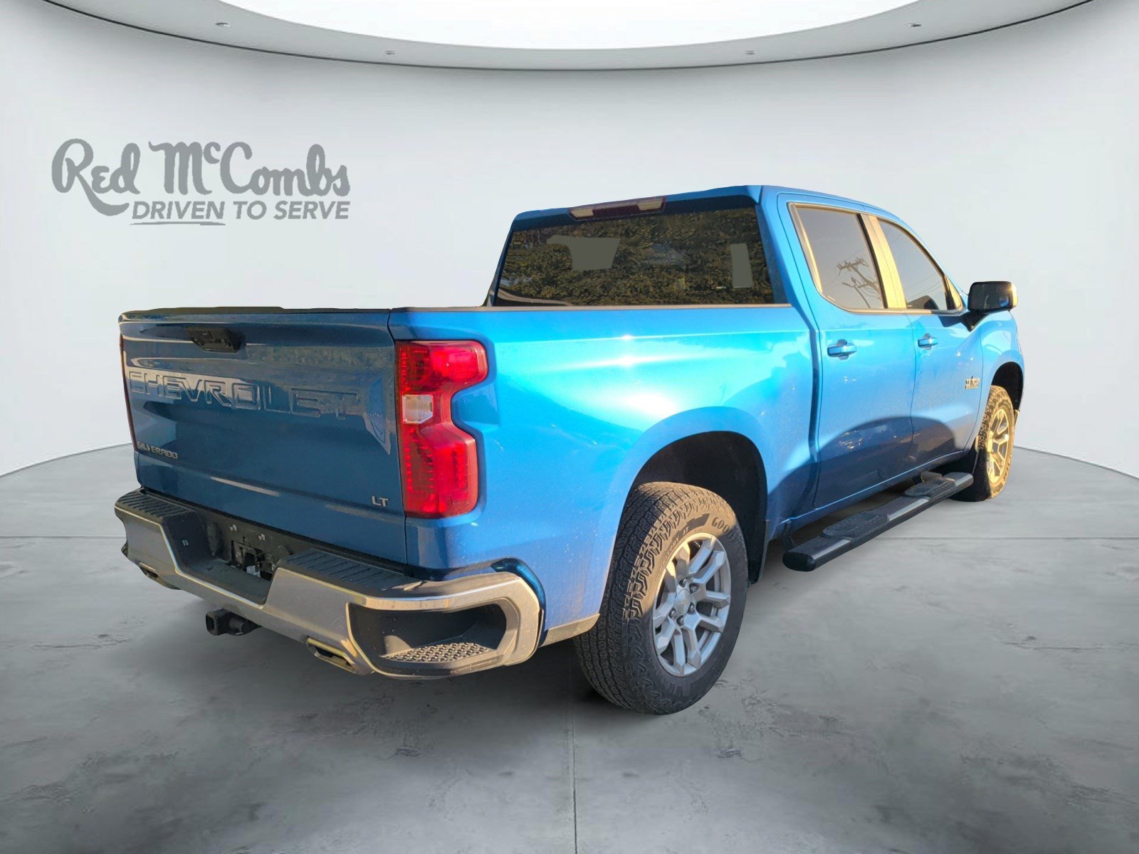 Used 2022 Chevrolet Silverado 1500 LT w/ Z71 Off-Road Package AWD/4WD image 4