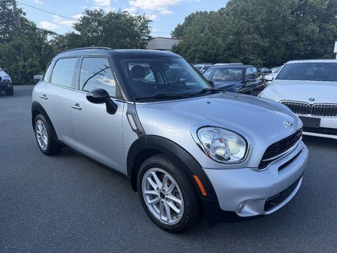 Used 2016 MINI Cooper Countryman S FWD image 3