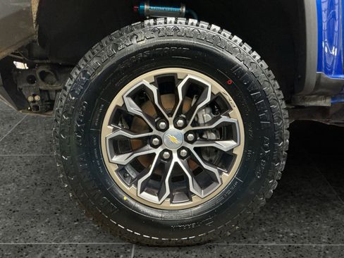 Used 2018 Chevrolet Colorado ZR2 image 14